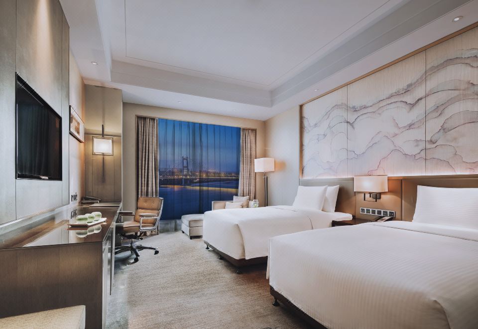 豪華雙床房-大浴缸-金可兒床墊-熱帶雨林花灑