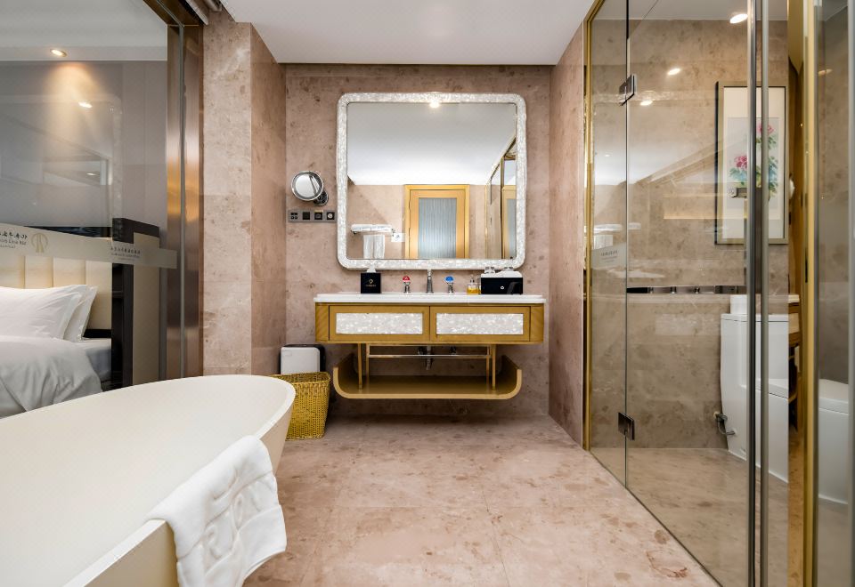 豪華大床房-高速WIFI-辦公區-深泡浴缸-全景落地窗