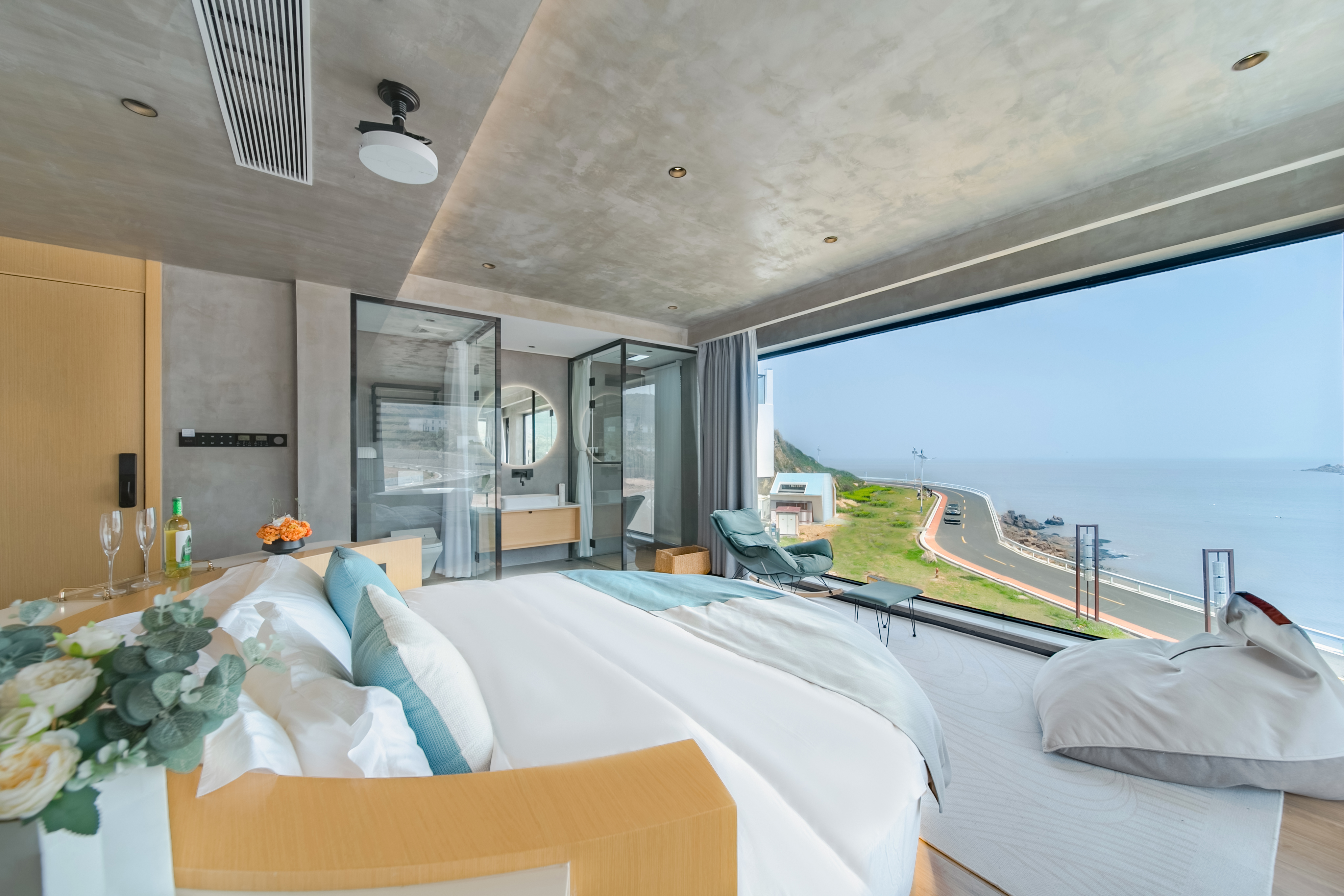 Shengsi qing yu jing house金鲳鱼·海景投影浴缸圆床房