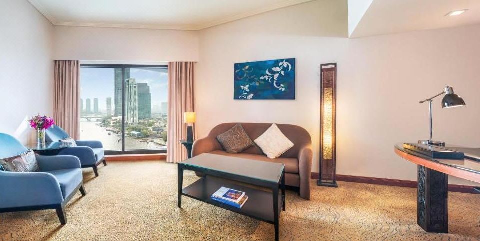 Royal Orchid Sheraton Hotel & TowersJunior Suite with riverview
