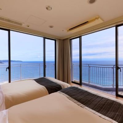 Ocean View Royal Suite with Private Saun Non-Smoking