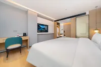 Ausland International Hotel