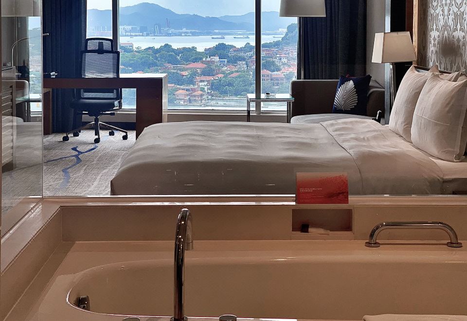 尊贵鼓浪屿海景大床房