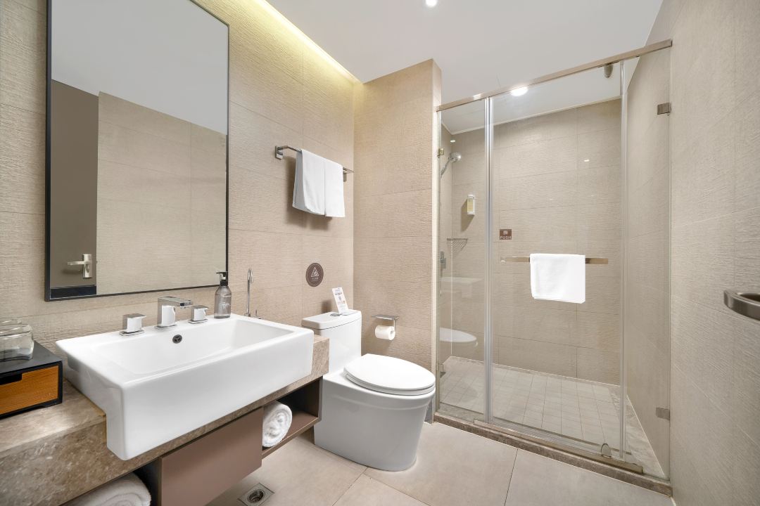 Homeinn Plus Hotel (Harbin Sandadongli Haguo)家庭房（办公桌椅+独立衞浴）