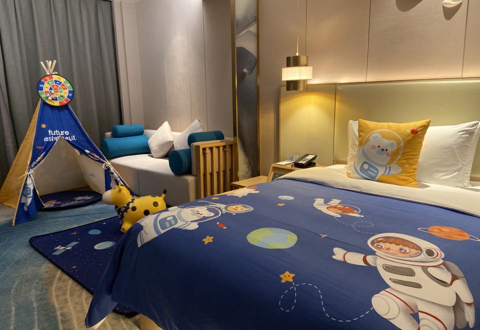 Royce Hotel ShenzhenSpace Family Twin Room
