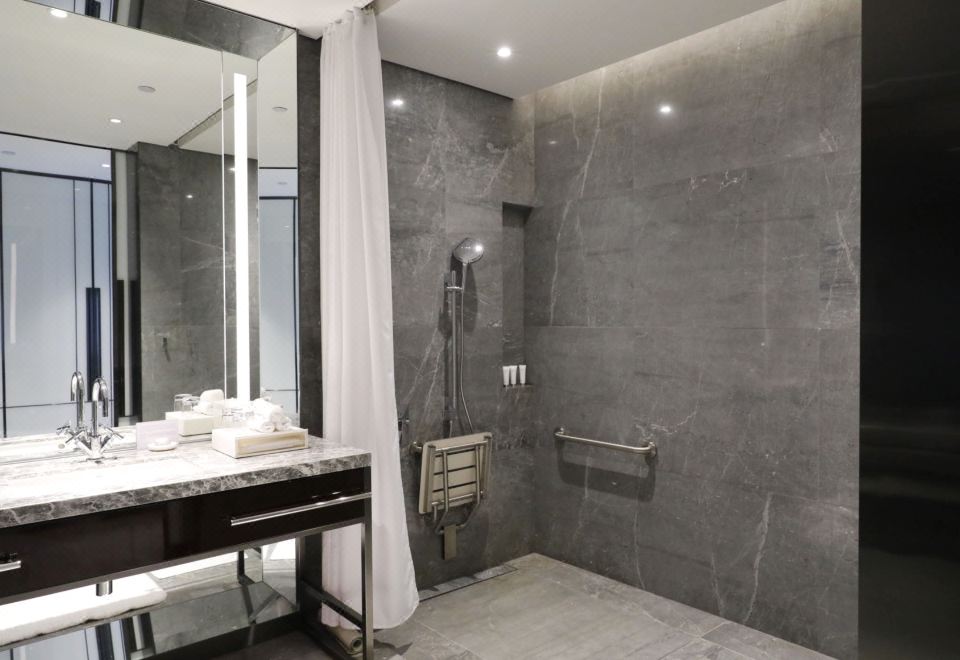 N3尊贵关爱大床房