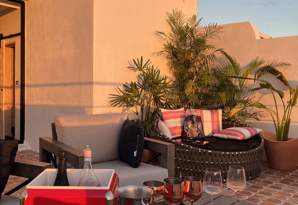 海景露臺雙臥室雙衞浴四人房