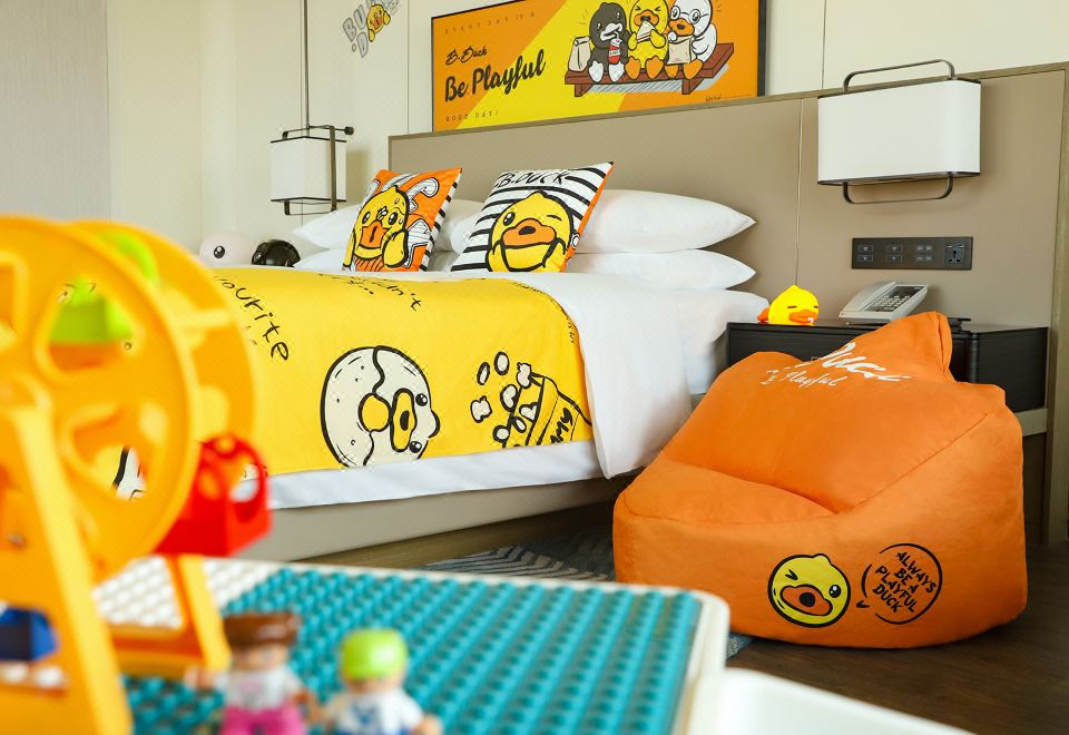 小黃鴨主題親子開放式套房