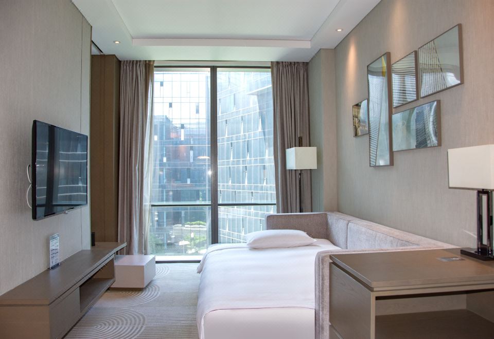 嘉寓大床家庭套房（带梳化床及厨房）