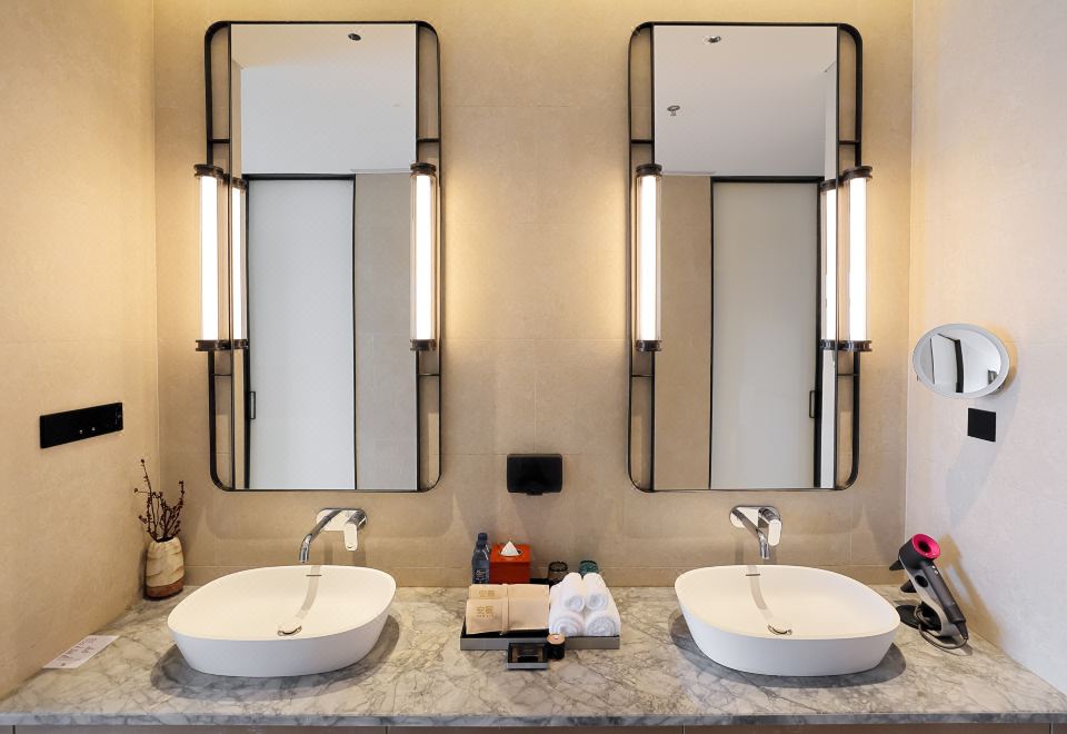 莳花观海轩（海景套房-大床）