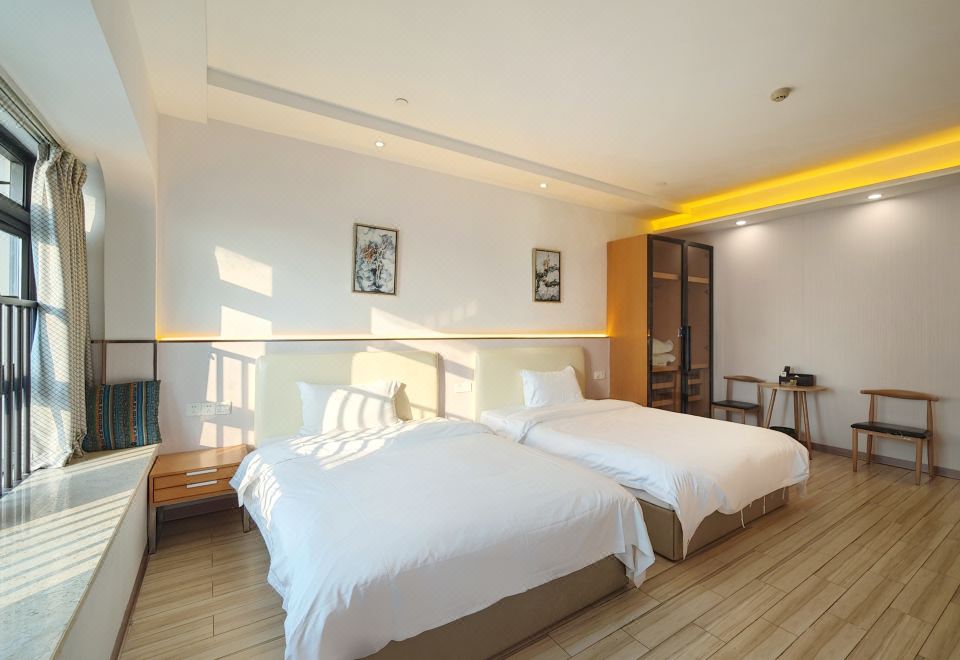 公馆双床客房-洗衣机+商务办公桌+高速吹风机