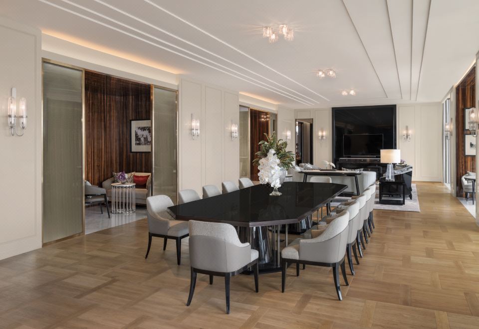 丽思卡尔顿套房（三卧室、可俯瞰 Lumpini 公园美景、可享用酒廊）