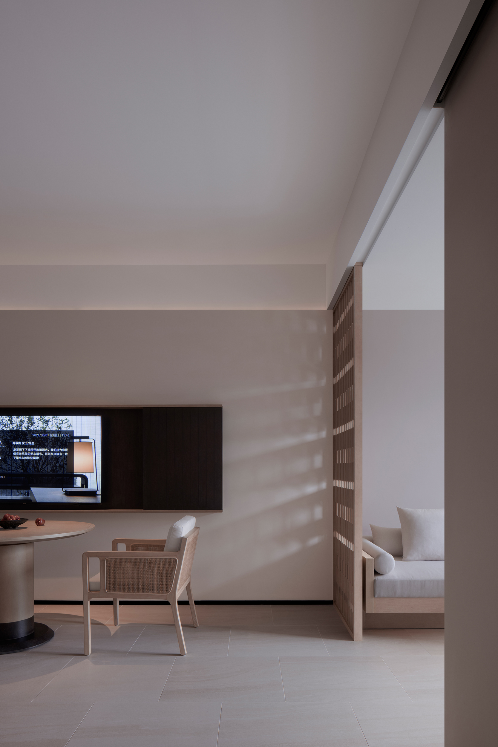 揽月观日阳台大床房-独立观景羣山阳台+梳化床