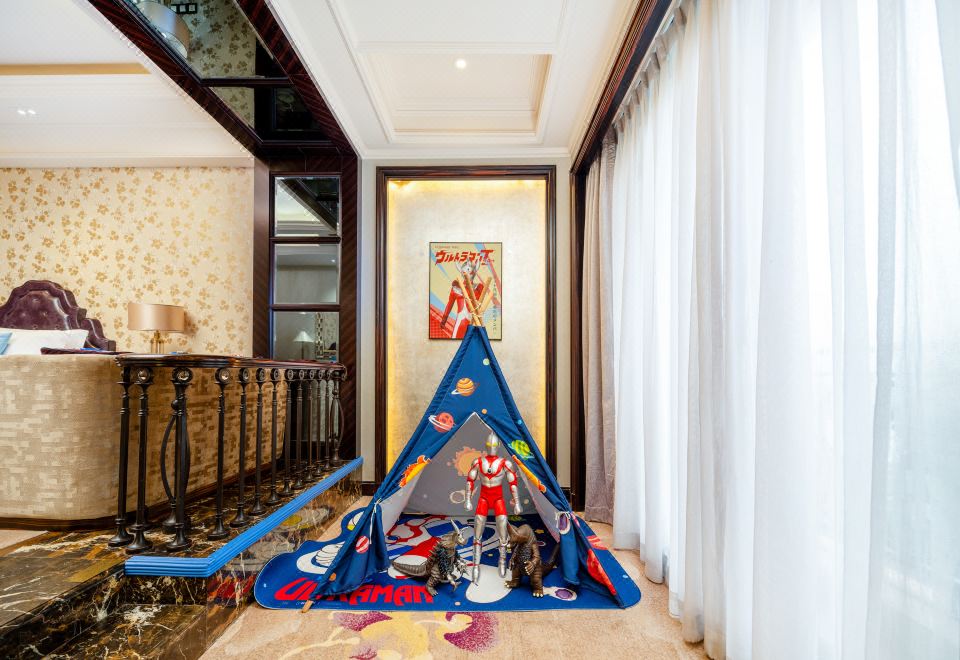 經典奧特曼主題房