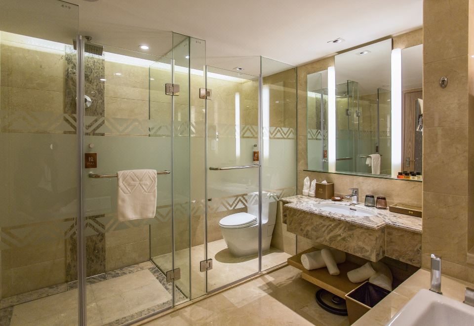 Gloria Grand Hotel JishouBusiness Suite