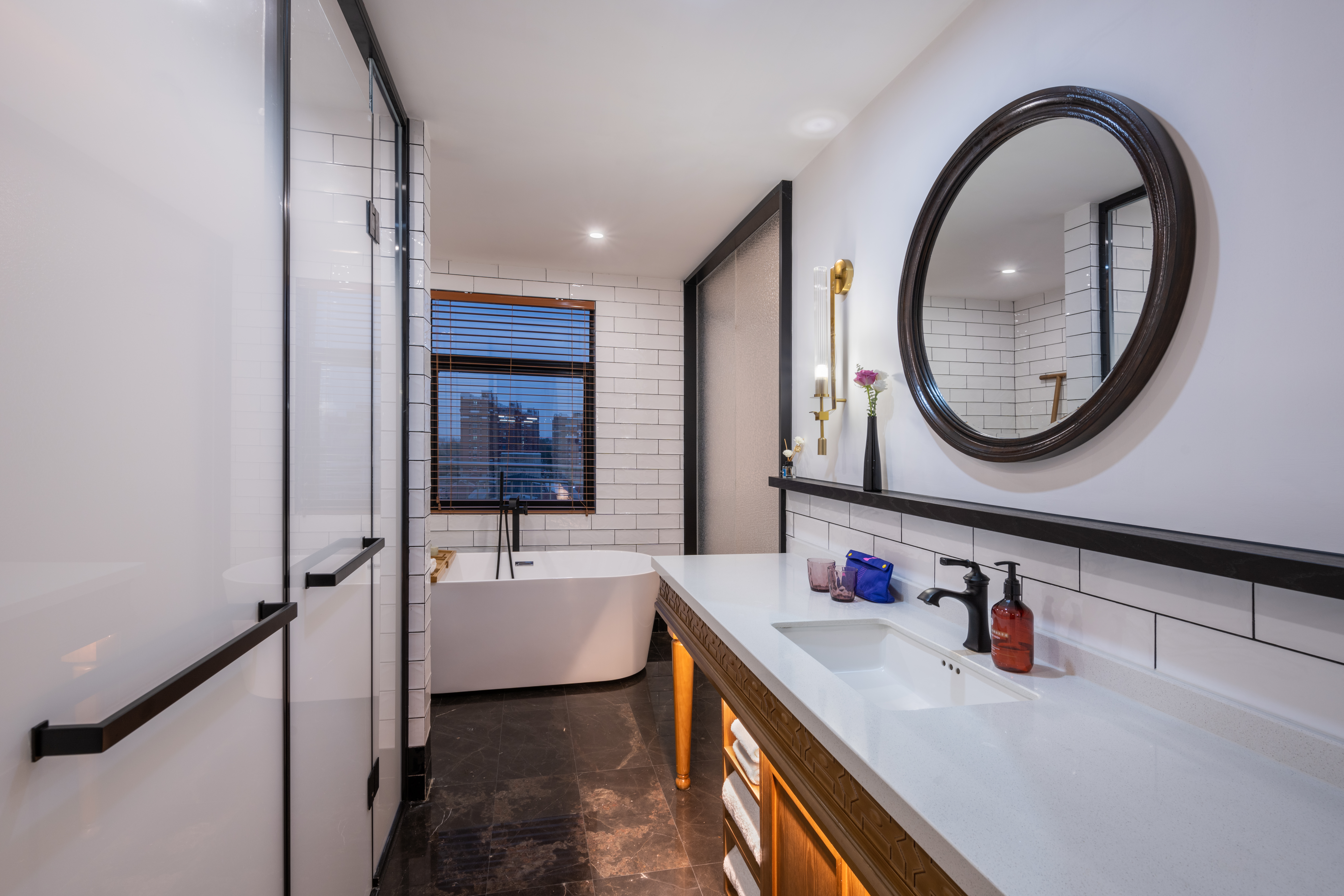 心享豪華大床房（浴缸+MiniBar+手機投屏）