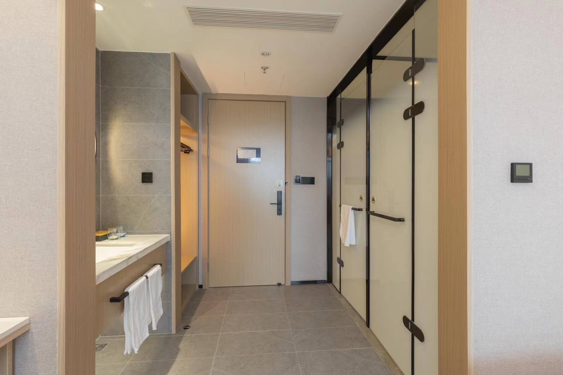 双床房（可投屏55寸电视+喜临门床垫+自助洗衣）