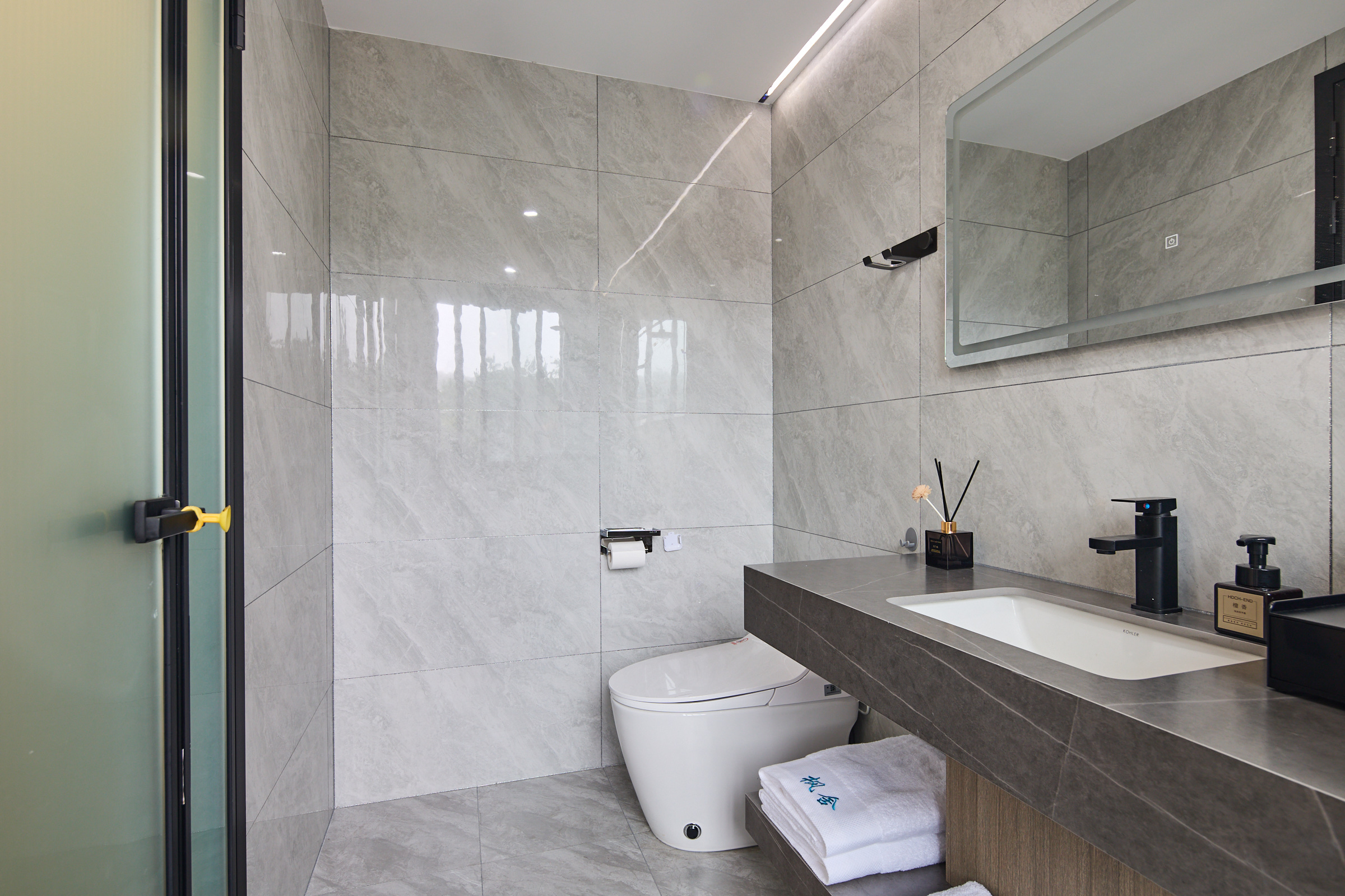 听风·温馨童趣亲子房『智能马桶+乳胶床垫+移动电视』