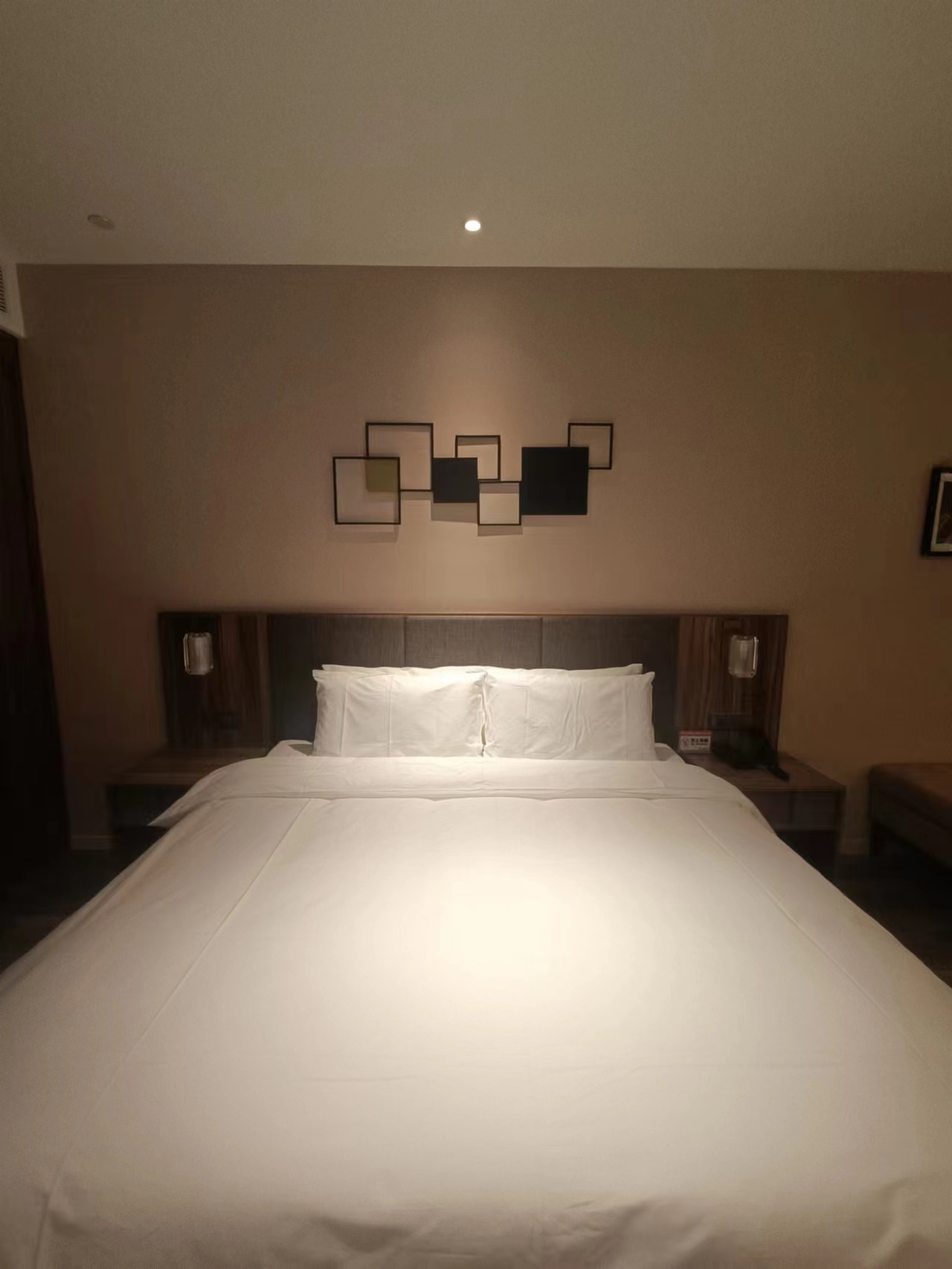 商务大床房（暖气开放）