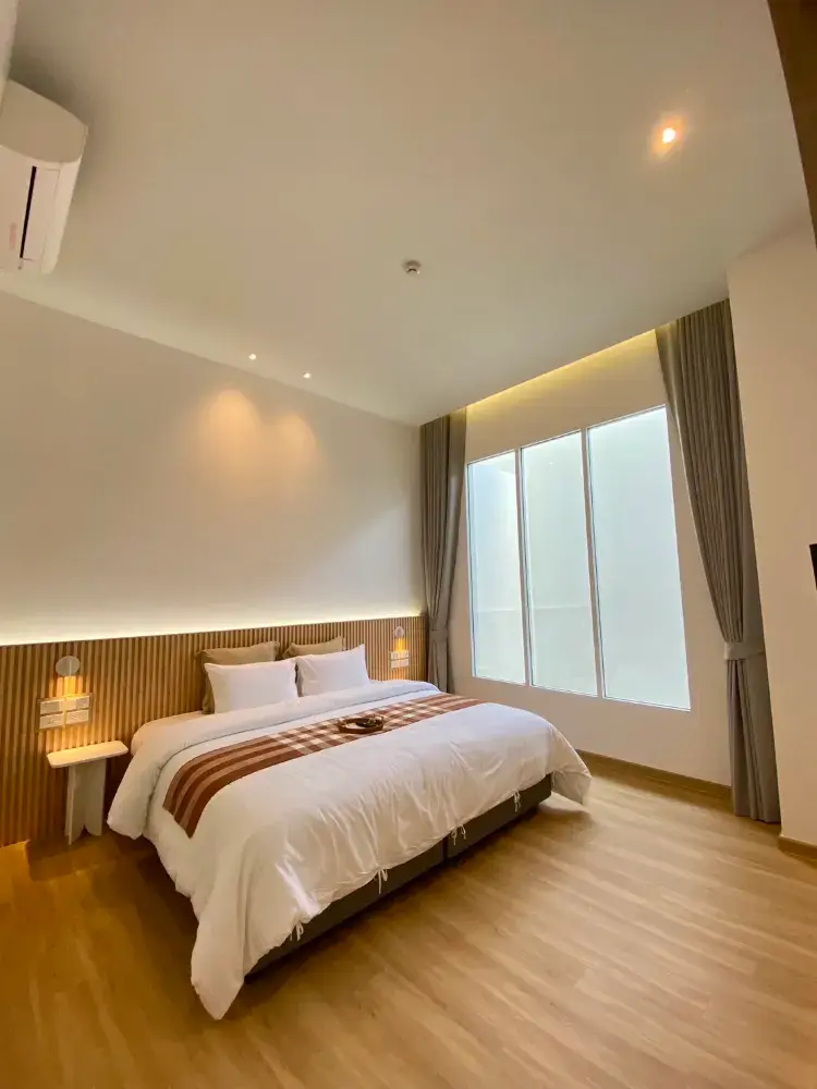 ห้องสวีทเตียงใหญ่ พร้อมอ่างไม้ก๊อก