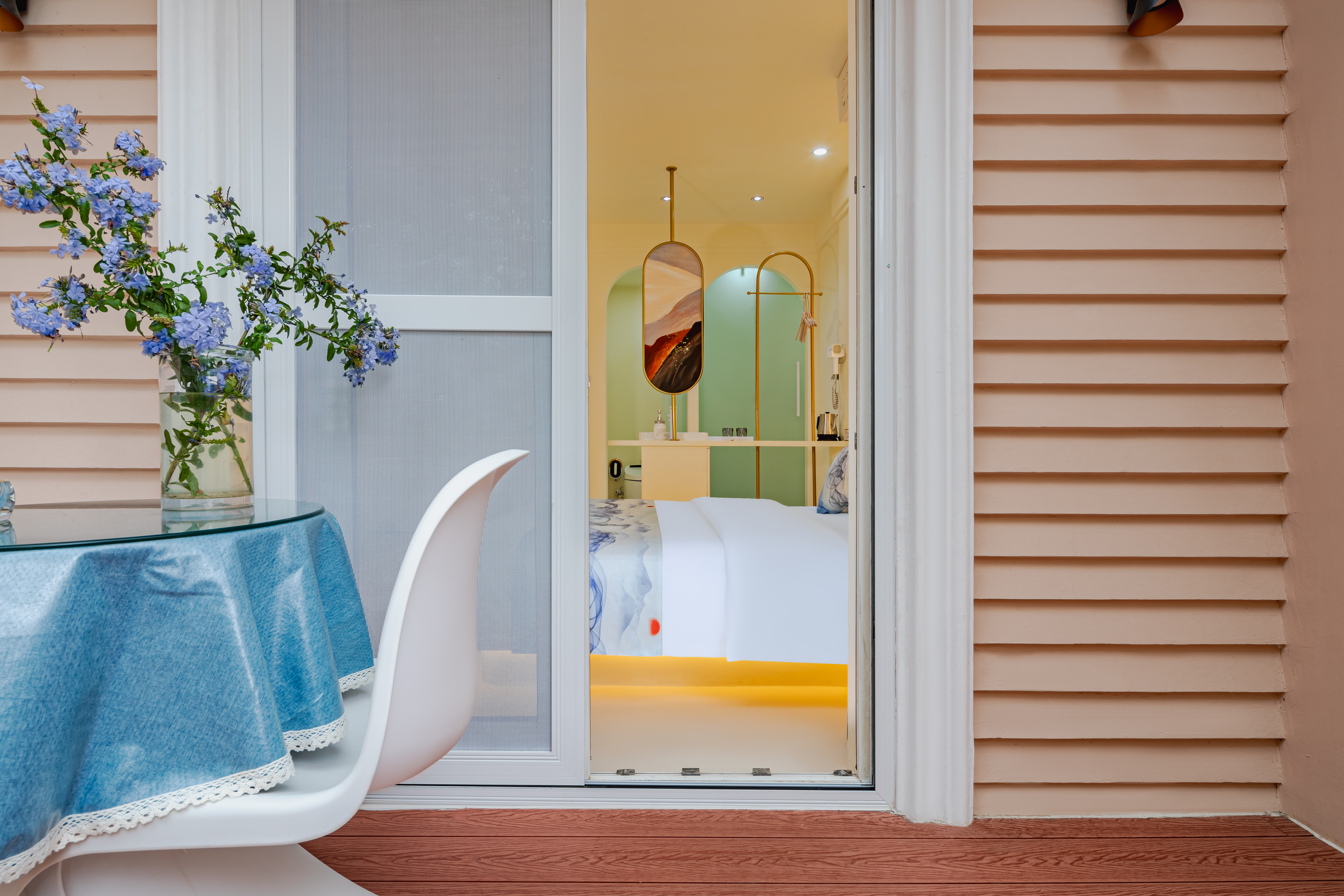 悠澜阁别墅露台大床房【100寸1080p投影+智能马桶+恒温淋浴+空调】