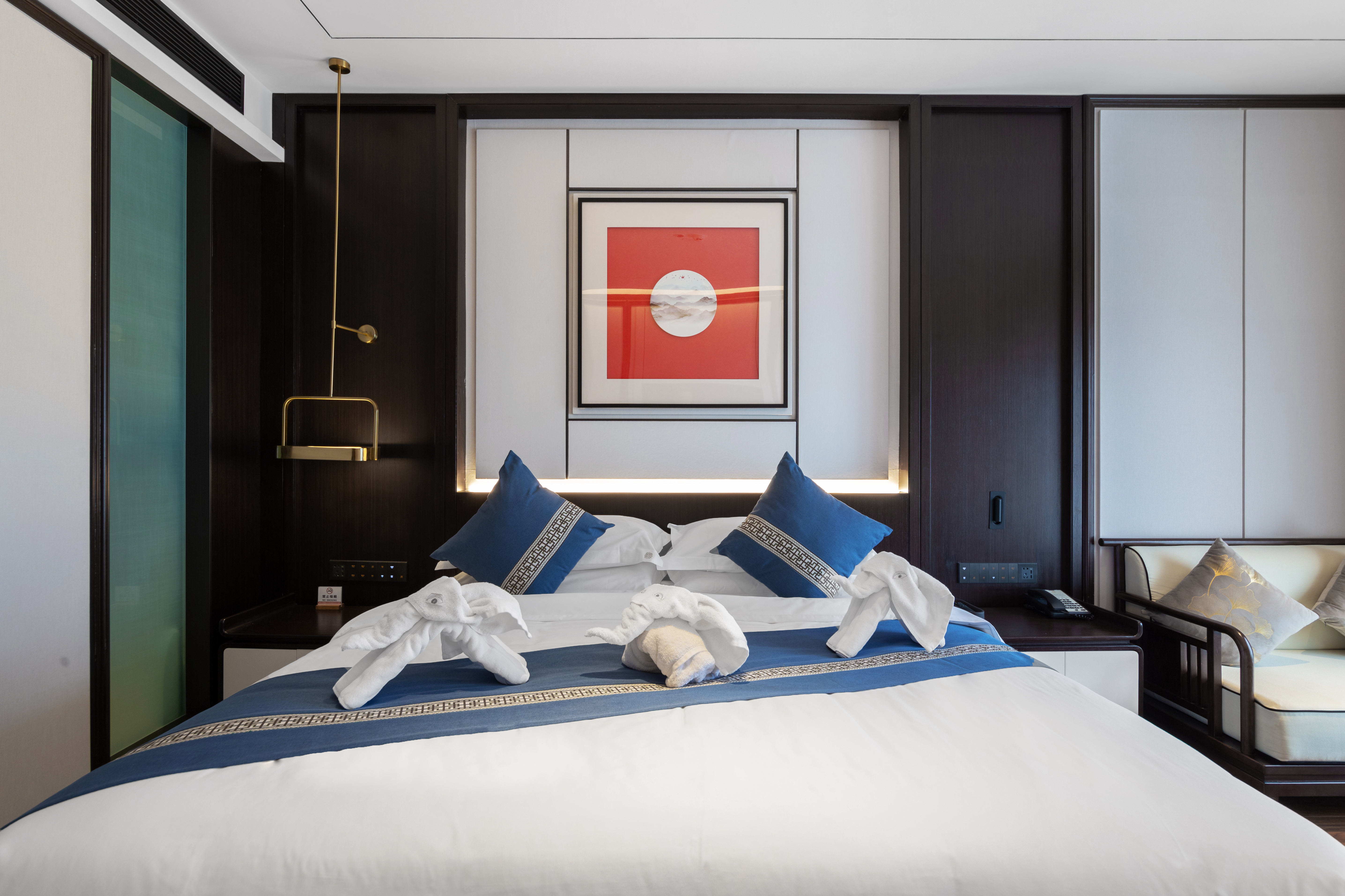 甄选大床房（全屋智能+办公桌+舒适空调）