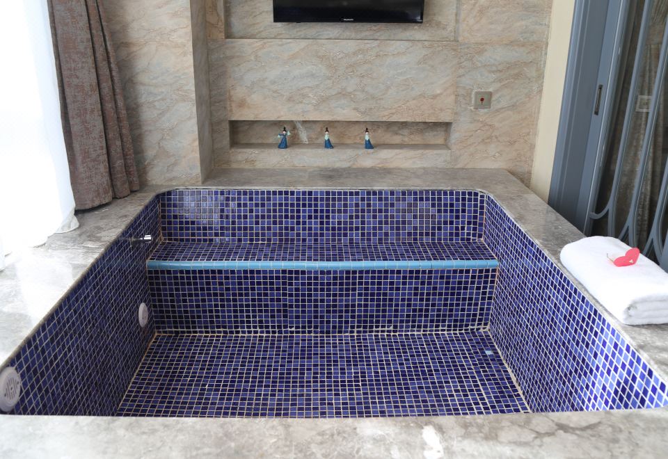 Baihualin Hot Spring Valley HotelShaun The Sheep Theme Double Bed Room