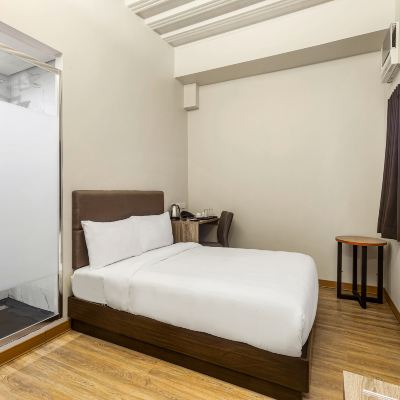 Deluxe Double Room Airo Hotel-Outbound Guests Only Promo Code