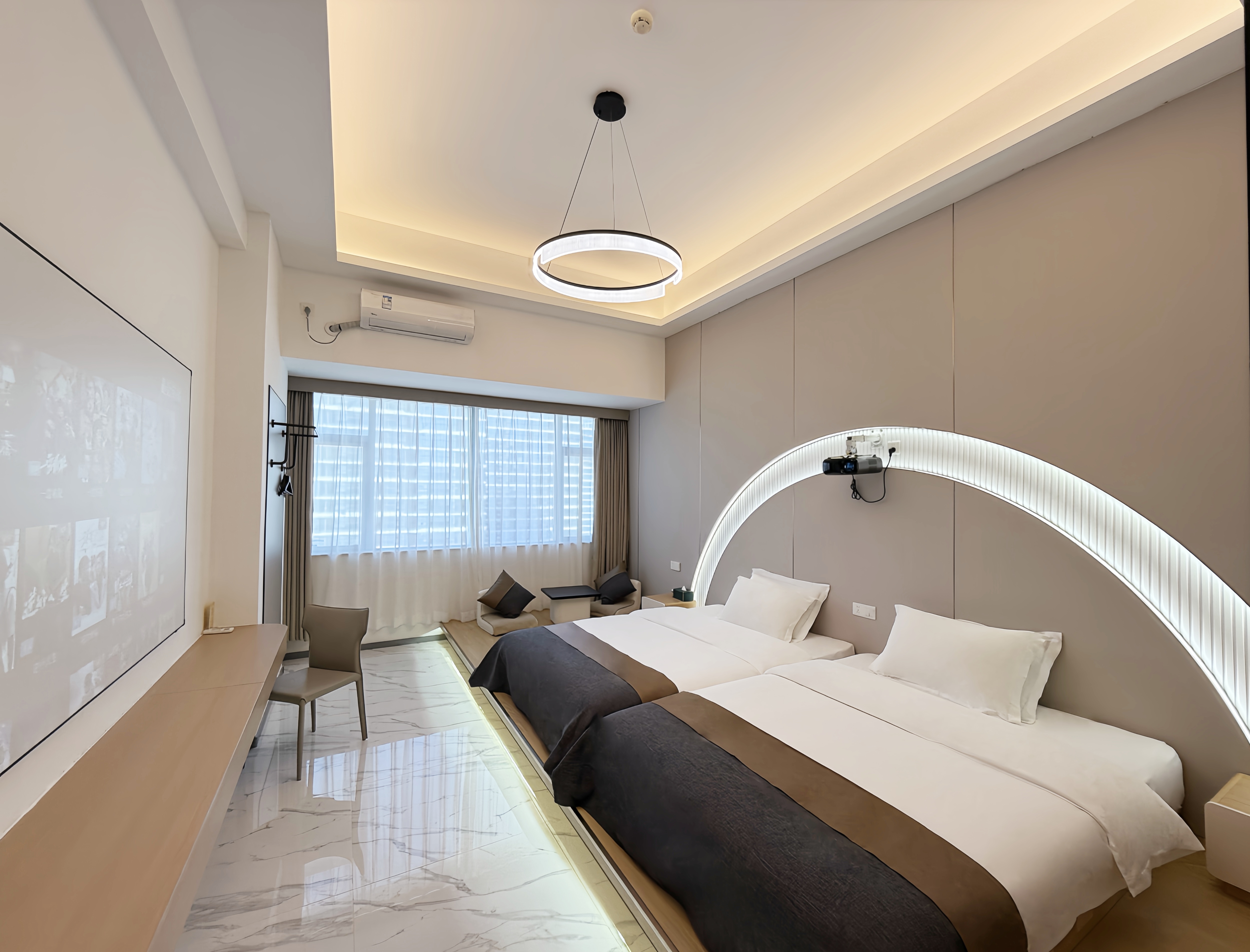 家庭亲子双床房【手机投屏+4K高清】