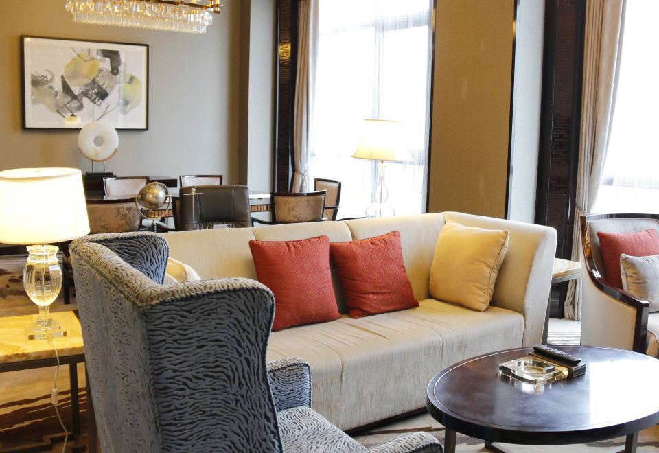 董事套房（独立会客厅+独立双卧）