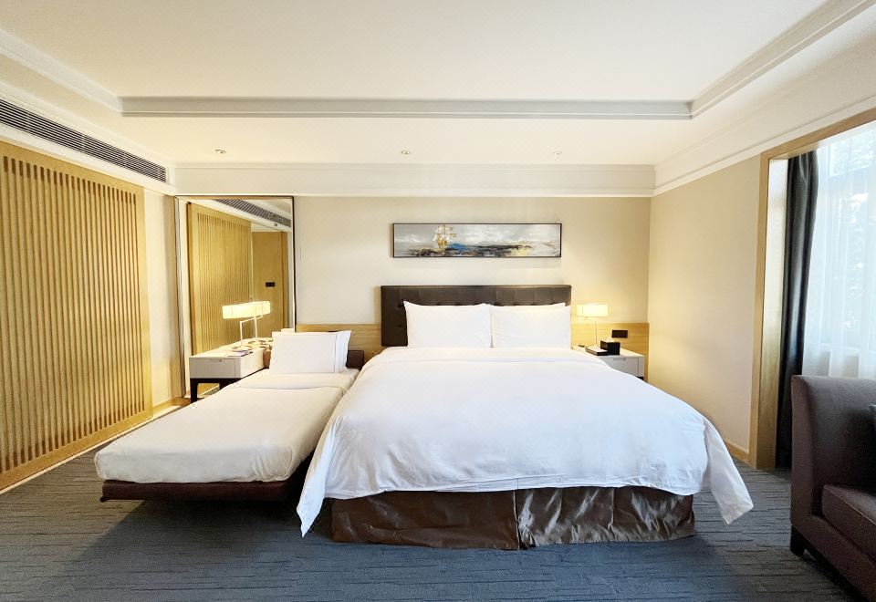 豪华家庭房（子母床+贵妃椅+闽南茶具）