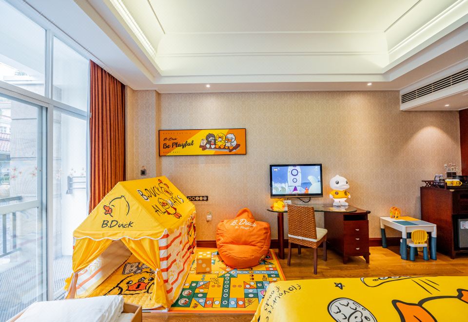 B.duck小黃鴨親子池畔房