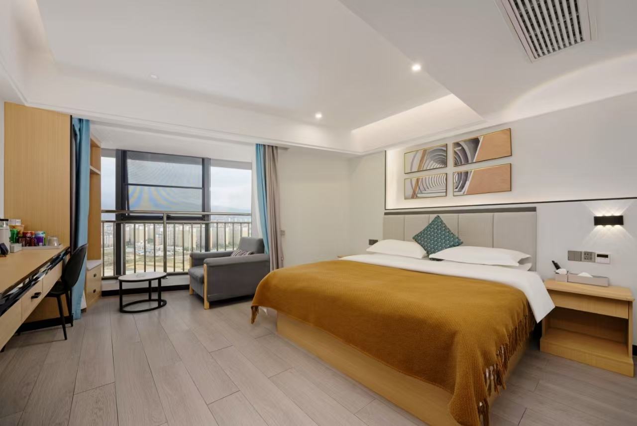 城景大床房（惬意烟火城景+定制静眠床品+智能马桶）