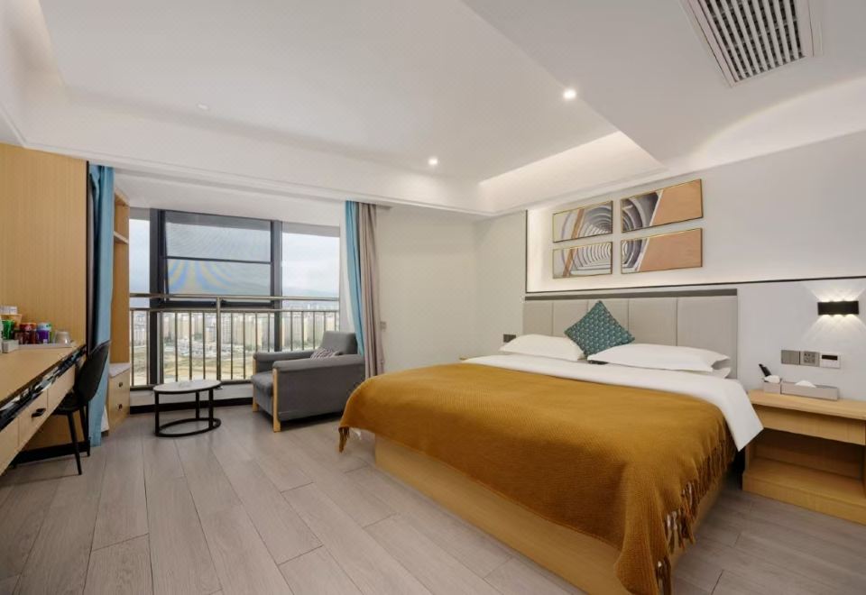 城景大床房（惬意烟火城景+定制静眠床品+智能马桶）