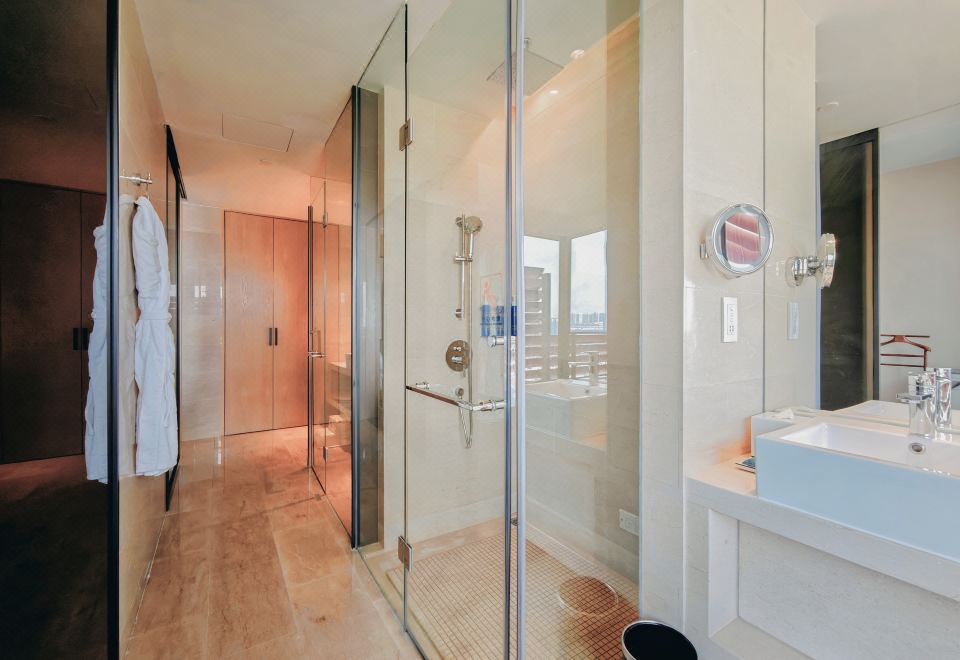 Four Points By Sheraton Guangdong Heshan FangyuanDeluxe Family Suite (Terrace)