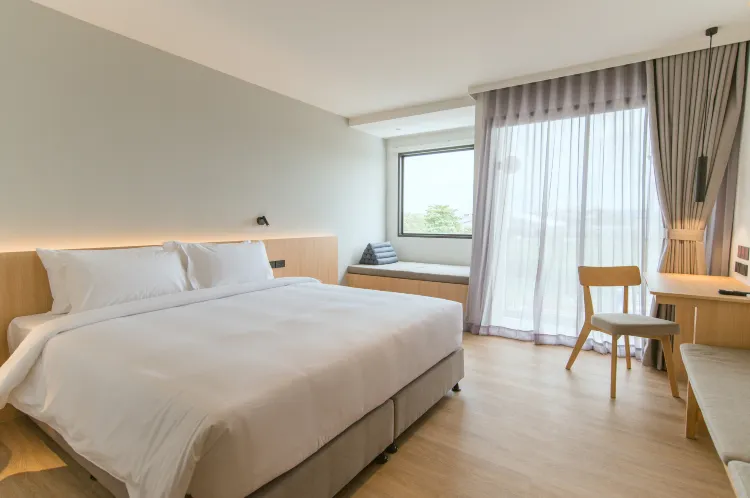 ห้องซูพีเรียร์ เตียงใหญ่ 1 เตียง