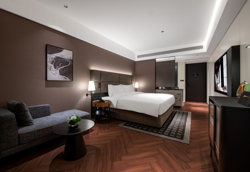 城際高級房-大床（德國唯寶沐浴系統+絲漣床墊）