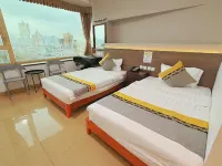 Grand Harbour Hotel
