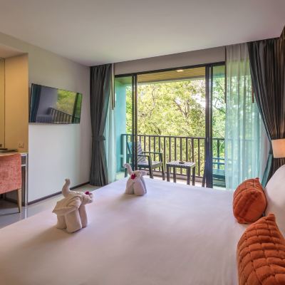 Deluxe Connecting Room Aree Tara Resort(SHA Extra Plus) Promo Code