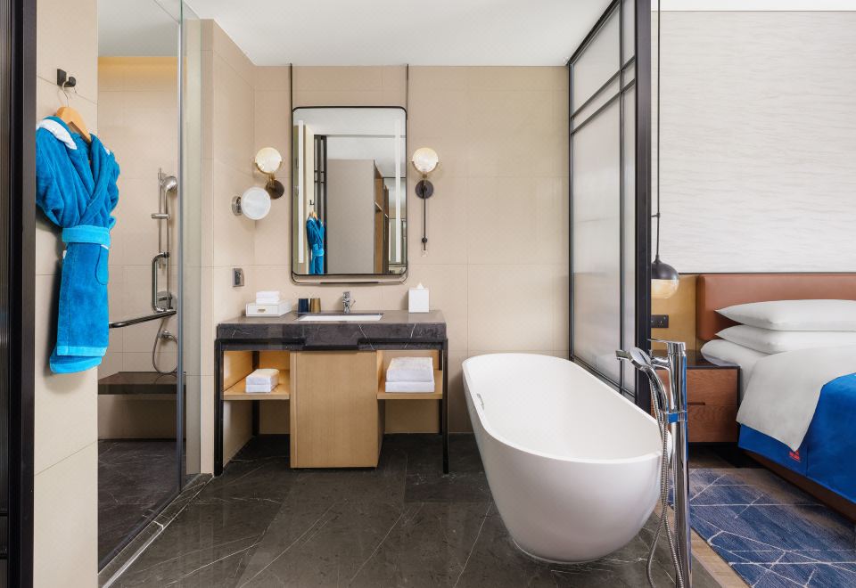 Sheraton Ningbo Xiangshan ResortOctonauts Family Mountain-View Double Bed Room