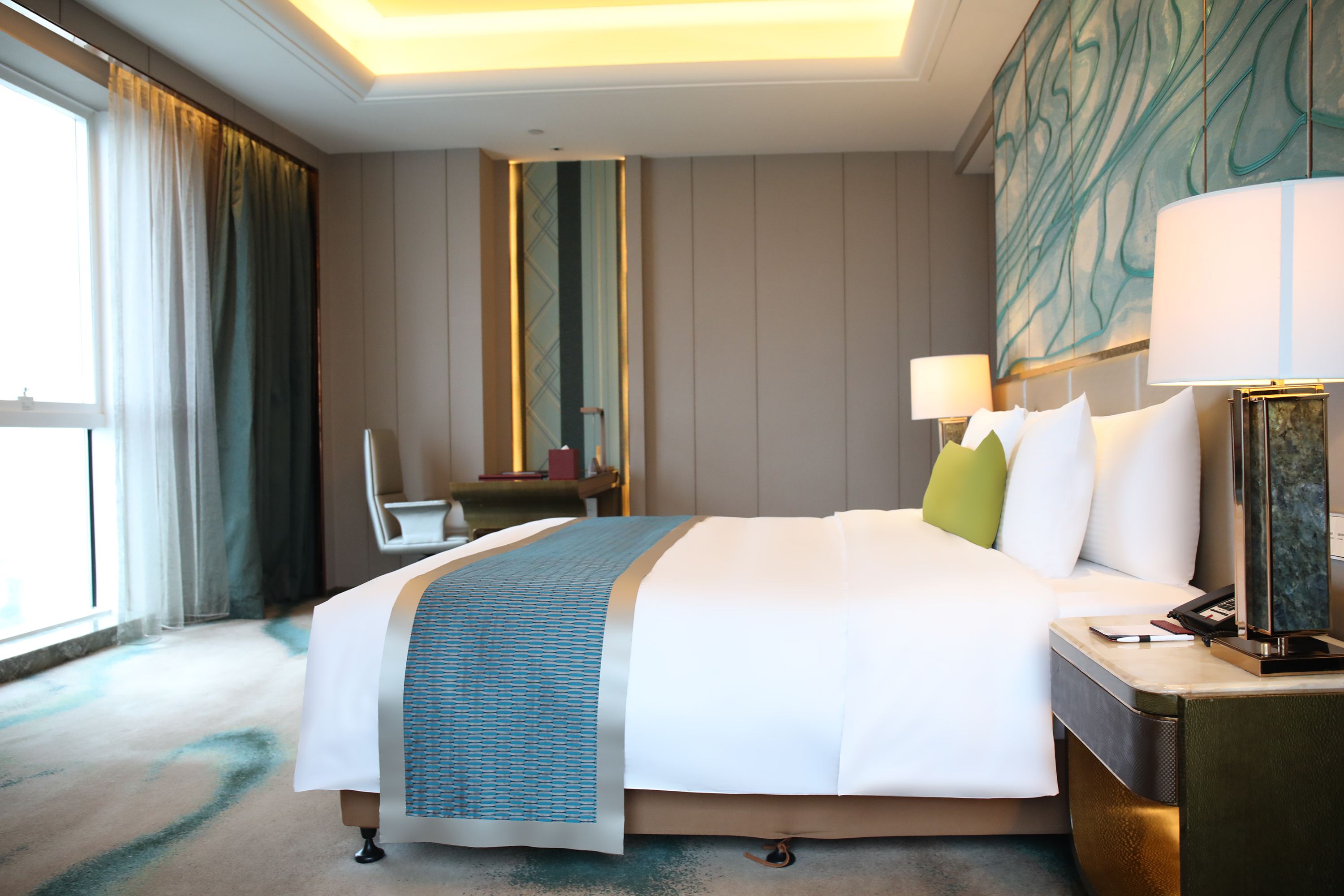 至尊豪华大床房（尊享欢乐时光）