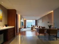 Long Di Yue Lang Hotel