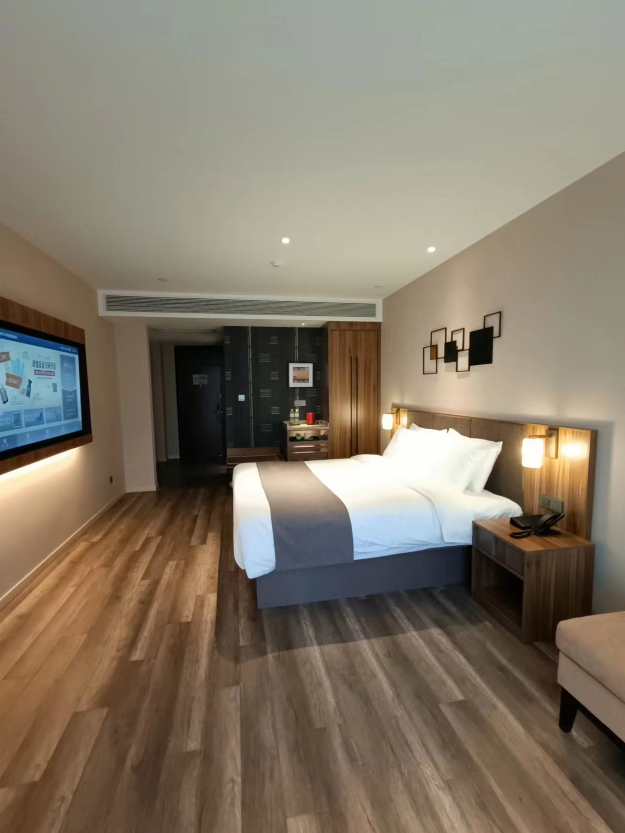 高级大床房（暖气开放）