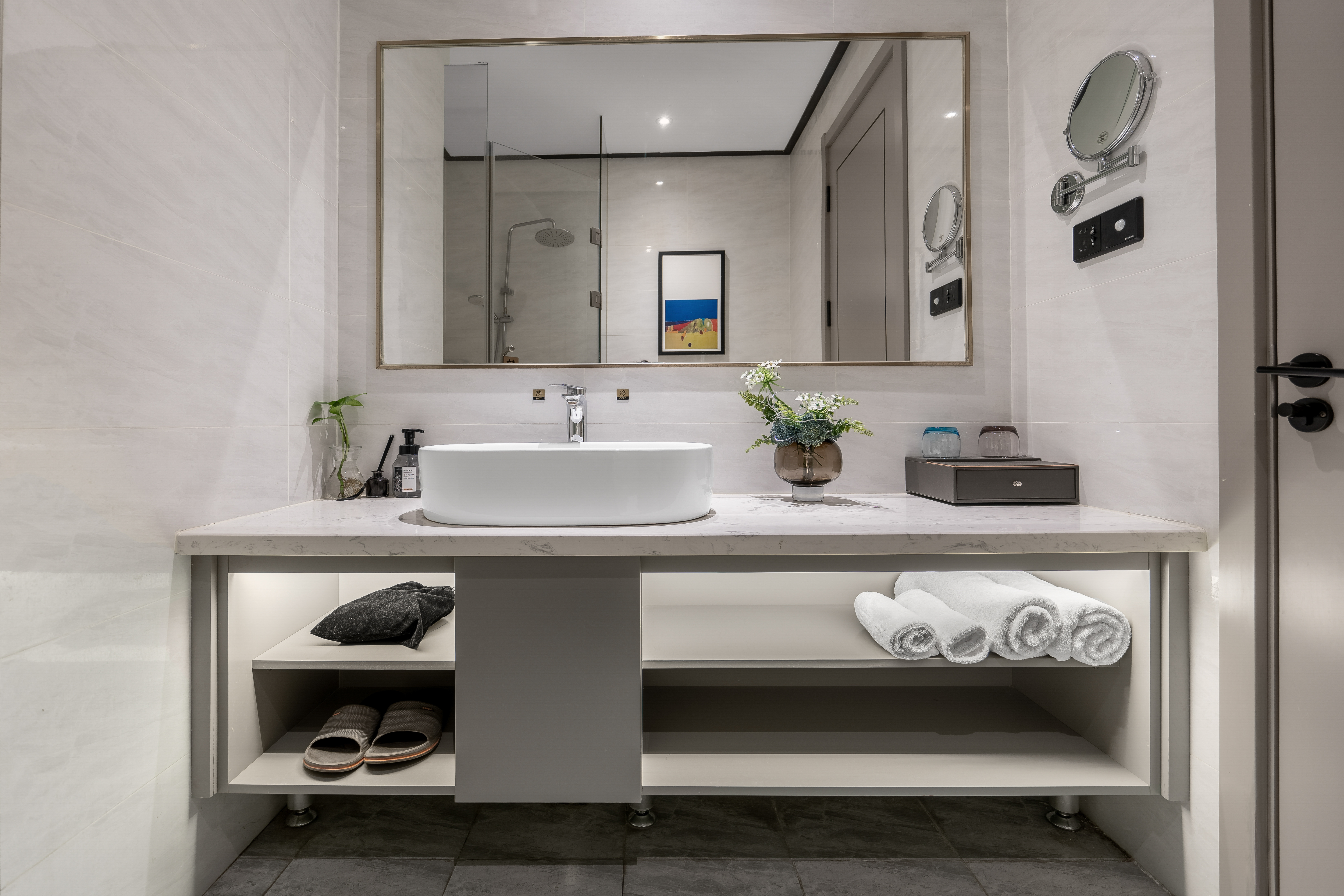 雅致双床房【智能马桶+腿足按摩器+80织抗菌亲肤布草】