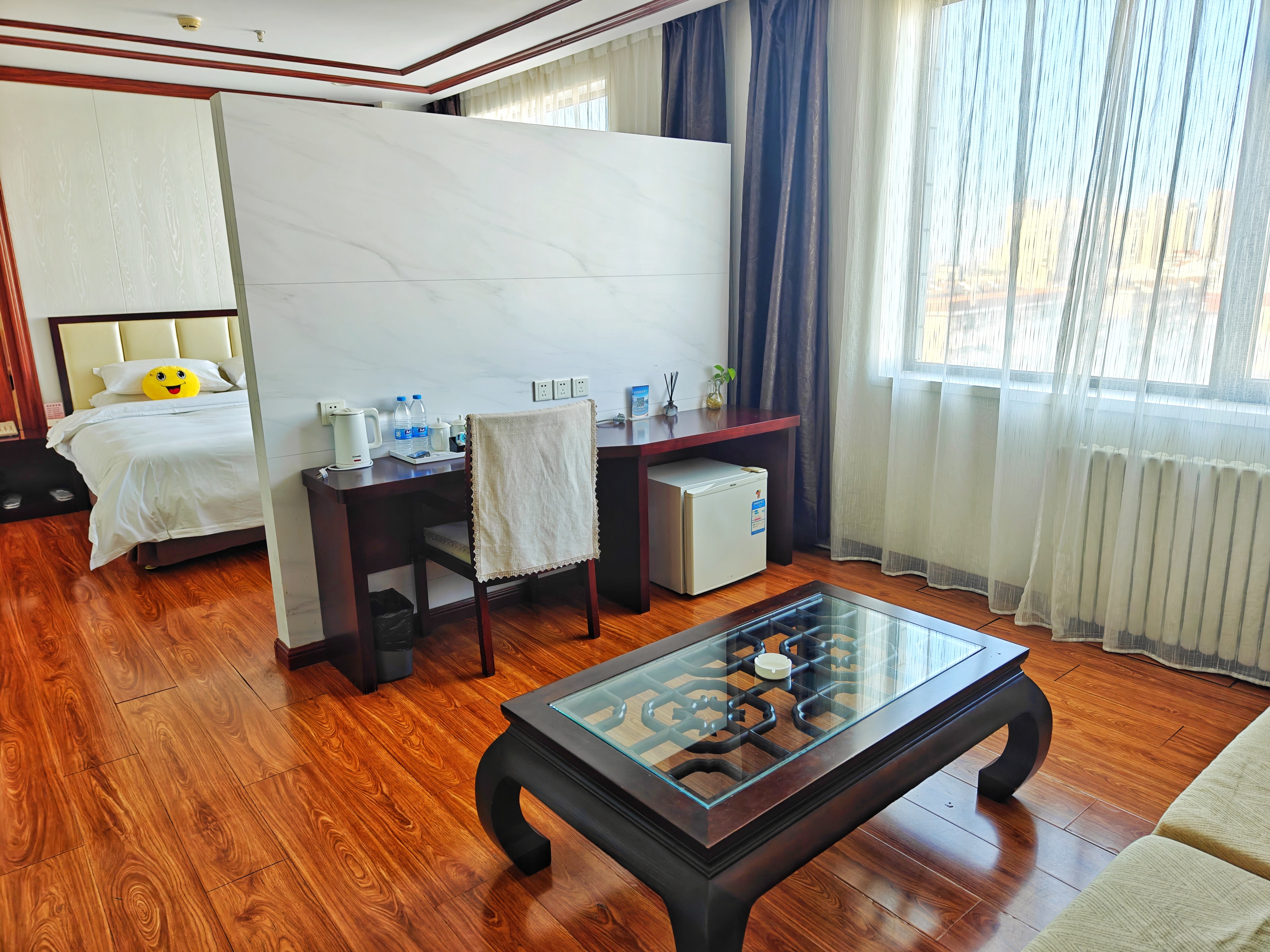 C.S. Sunshine Hotel阳光轻奢大床房「舒适好眠」