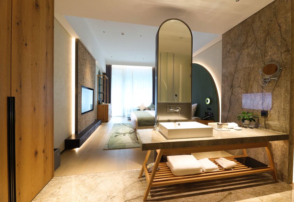Superior Queen Room