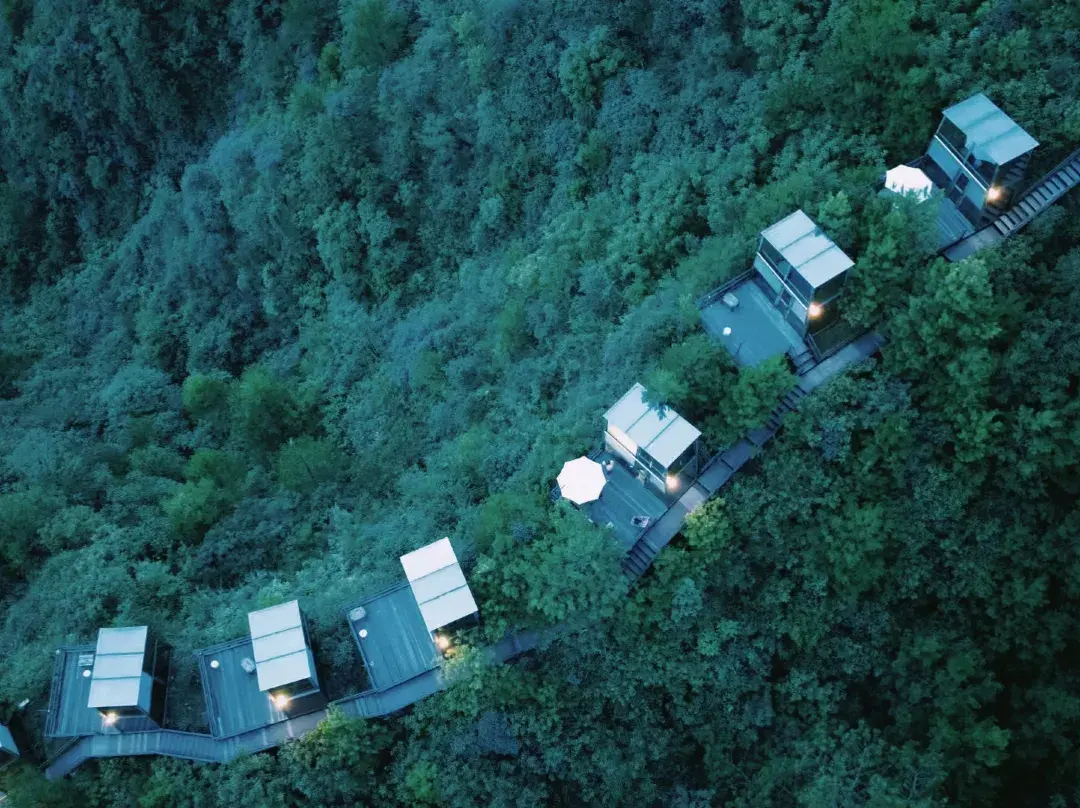 Shibing Cliffscape · Villa: Mountain-encircling Viewing Nebula Cabin - Tongren