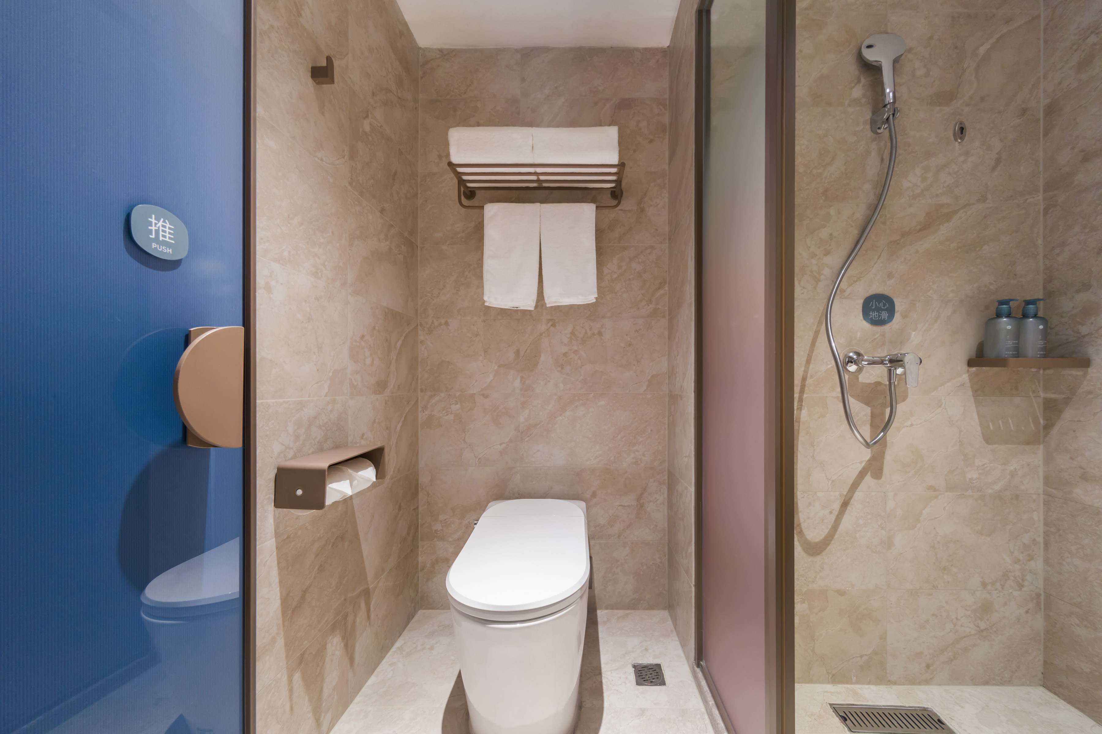 套房（落地窗+舒压床垫+智能马桶）