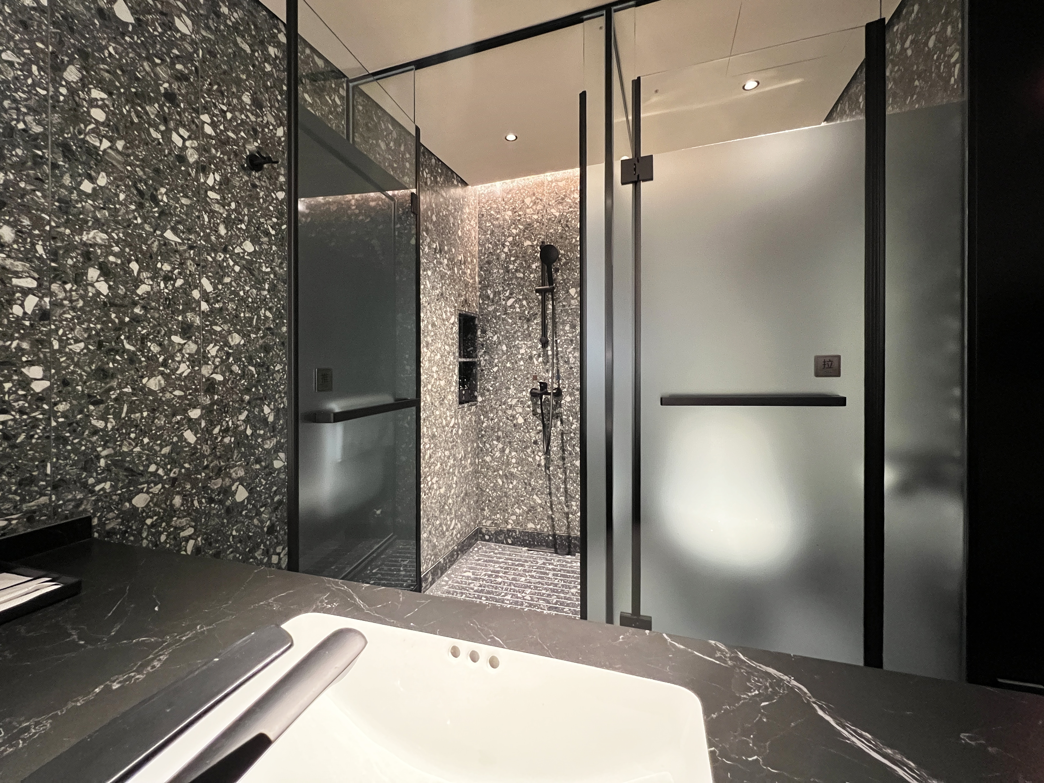 豪华大床房（安静/舒适/逸梦+零压舒眠床垫）