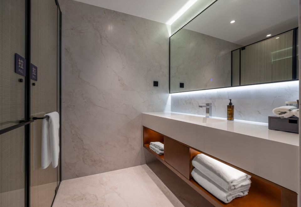 UrCove by Hyatt Beijing Tiantan Hospital Advanced Business ParkSuperior Queen Room